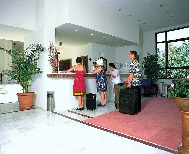 Fortuna Beach Hotel Ичмелер Интерьер фото